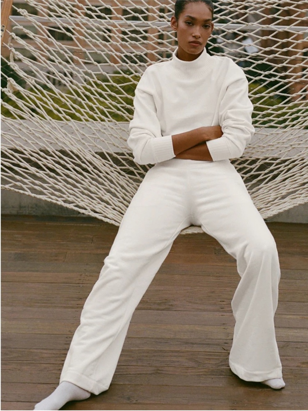 ALO Serenity Ivory Sweatpants - Picture 4 of 8
